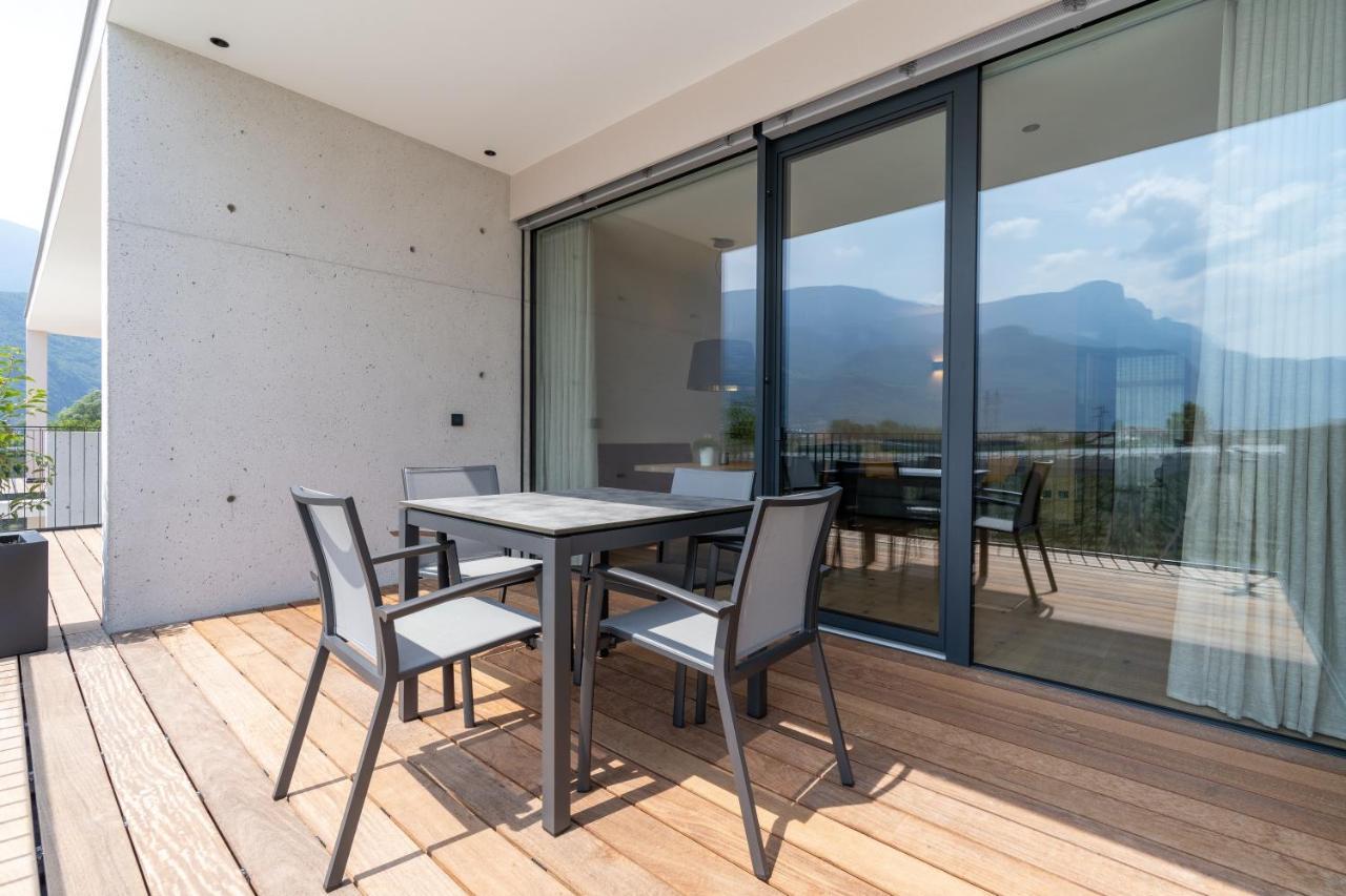 Feldhof Vilpian- Urlaub Auf Dem Bauernhof Apartment Exterior photo